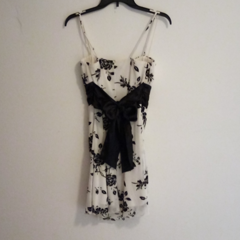 Black and white party dress - Picture 12 of 13